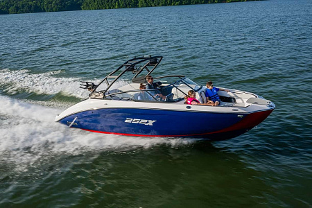 Катер Yamaha 252XE
